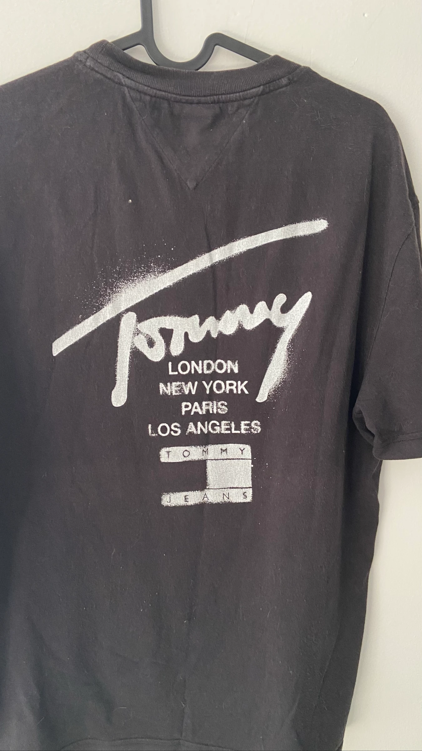 T-shirt Tommy Jean Preto Estado perfeito – photo 6